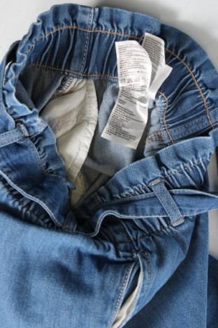 Детски къс панталон H&M, Размер 9-10y/ 140-146 см, Цвят Син, Цена 18,20 лв.