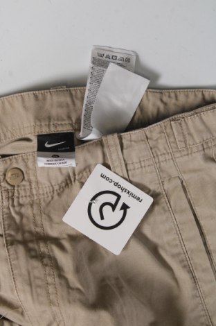 Παιδικό κοντό παντελόνι Nike, Μέγεθος 12-13y/ 158-164 εκ., Χρώμα  Μπέζ, Τιμή 12,99 €