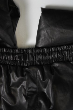 Παιδικό δερμάτινο παντελόνι, Μέγεθος 12-13y/ 158-164 εκ., Χρώμα Μαύρο, Τιμή 12,99 €