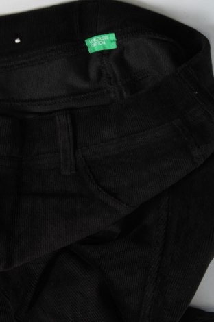 Детски панталон United Colors Of Benetton, Размер 15-18y/ 170-176 см, Цвят Черен, Цена 7,80 лв.