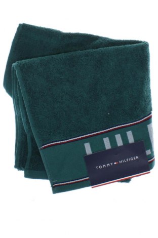 Кърпа Tommy Hilfiger, Цвят Зелен, Цена 139,00 лв.