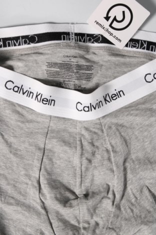 Мъжки боксерки Calvin Klein, Размер M, Цвят Сив, Цена 37,83 лв.
