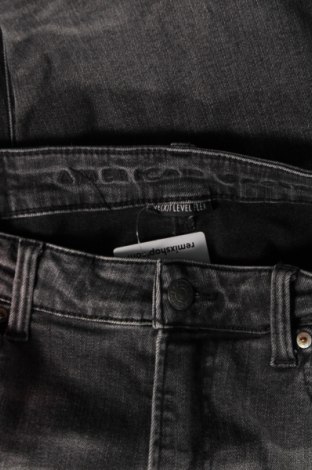 Pánske džínsy  American Eagle, Veľkosť L, Farba Sivá, Cena  27,08 €