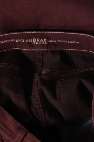 Мъжки дънки Brax, Размер L, Цвят Червен, Цена 59,15 лв.