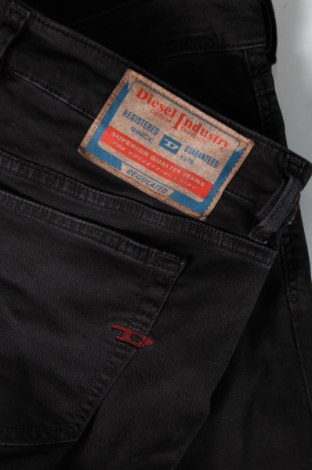 Pánske džínsy  Diesel, Veľkosť M, Farba Čierna, Cena  126,93 €