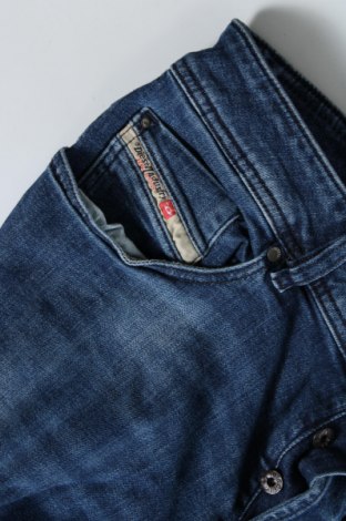 Męskie jeansy Diesel, Rozmiar L, Kolor Niebieski, Cena 577,08 zł