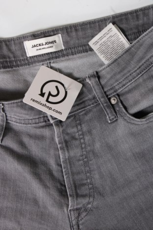 Herren Jeans Jack & Jones, Größe M, Farbe Grau, Preis 18,60 €