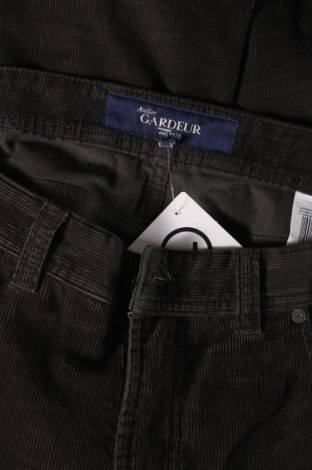 Pantaloni raiați de bărbați Atelier GARDEUR, Mărime XL, Culoare Verde, Preț 88,91 Lei
