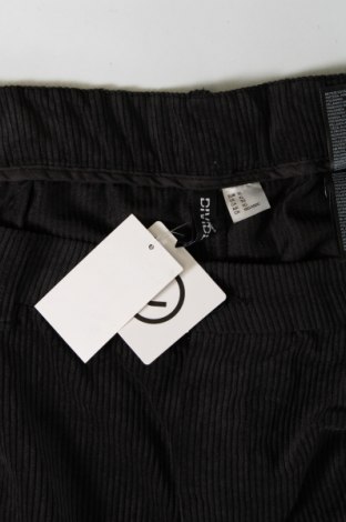 Pantaloni raiați de bărbați H&M Divided, Mărime XL, Culoare Verde, Preț 24,21 Lei