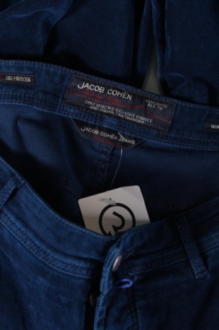 Pantaloni raiați de bărbați Jacob Cohen, Mărime XL, Culoare Albastru, Preț 384,87 Lei