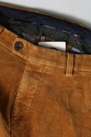 Pantaloni raiați de bărbați Pierre Cardin, Mărime M, Culoare Maro, Preț 88,91 Lei