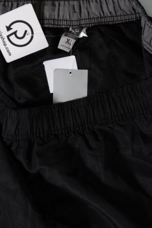 Pantaloni scurți de bărbați Active&Co, Mărime XL, Culoare Negru, Preț 101,97 Lei