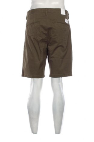 Pantaloni scurți de bărbați Calvin Klein Jeans, Mărime XL, Culoare Verde, Preț 265,63 Lei