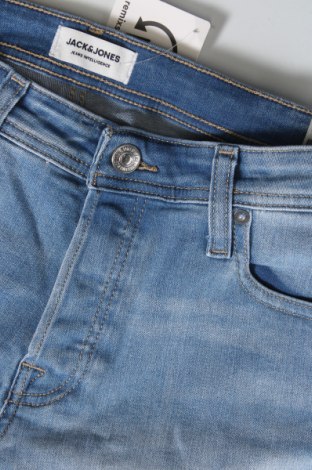 Ανδρικό κοντό παντελόνι Jack & Jones, Μέγεθος S, Χρώμα Μπλέ, Τιμή 14,85 €