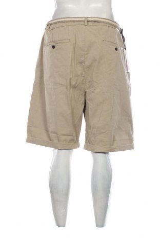 Pantaloni scurți de bărbați Lindbergh, Mărime 5XL, Culoare Bej, Preț 286,18 Lei