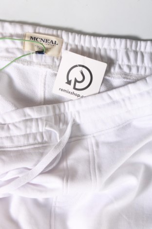 Мъжки къс панталон McNeal, Размер XL, Цвят Бял, Цена 58,00 лв.
