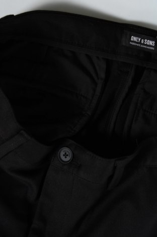 Ανδρικό κοντό παντελόνι Only & Sons, Μέγεθος L, Χρώμα Μαύρο, Τιμή 8,81 €
