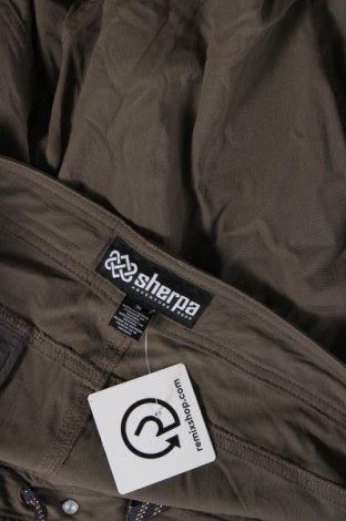 Мъжки къс панталон Sherpa, Размер L, Цвят Зелен, Цена 24,00 лв.