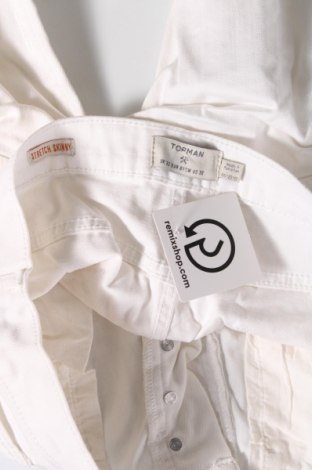 Ανδρικό κοντό παντελόνι Topman, Μέγεθος M, Χρώμα Λευκό, Τιμή 8,30 €
