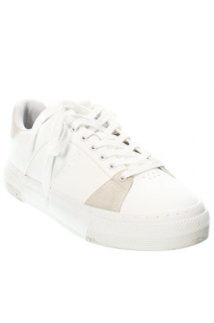 Ανδρικά παπούτσια Pull&Bear, Μέγεθος 43, Χρώμα Λευκό, Τιμή 24,12 €