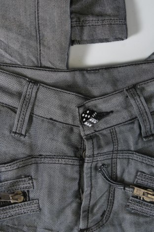 Мъжки панталон, Размер M, Цвят Сребрист, Цена 8,70 лв.