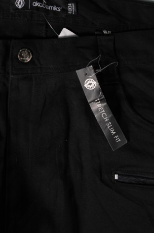 Мъжки панталон Akademiks, Размер 3XL, Цвят Черен, Цена 44,62 лв.
