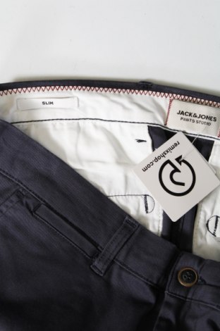 Pantaloni de bărbați Jack & Jones, Mărime M, Culoare Albastru, Preț 59,34 Lei