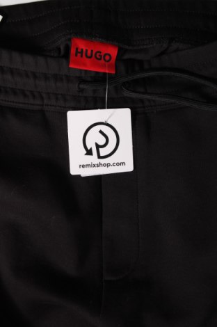 Pantaloni trening de bărbați Hugo Boss, Mărime M, Culoare Negru, Preț 446,71 Lei