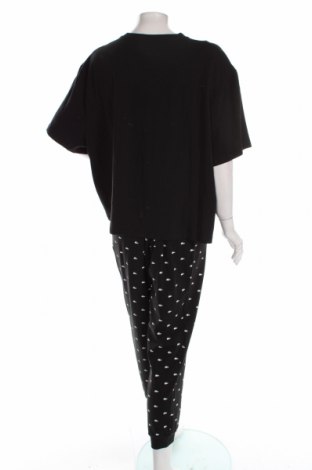 Пижама Lacoste, Размер 3XL, Цвят Черен, Цена 162,00 лв.