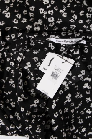 Пола Calvin Klein Jeans, Размер M, Цвят Черен, Цена 190,00 лв.