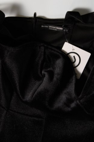 Šaty  Bershka, Velikost S, Barva Černá, Cena  418,00 Kč