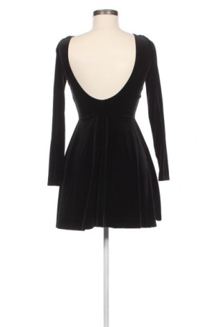 Φόρεμα Brandy Melville, Μέγεθος M, Χρώμα Μαύρο, Τιμή 17,94 €