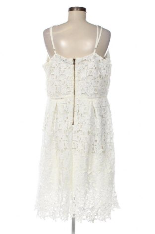 Φόρεμα City Chic, Μέγεθος M, Χρώμα Λευκό, Τιμή 10,76 €