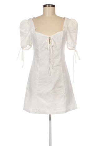 Kleid Glamorous, Größe M, Farbe Weiß, Preis 33,40 €