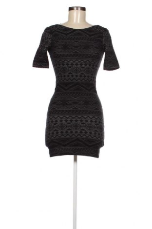 Kleid H&M Divided, Größe S, Farbe Schwarz, Preis 6,05 €