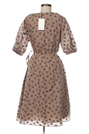 Φόρεμα In Wear, Μέγεθος M, Χρώμα  Μπέζ, Τιμή 96,39 €