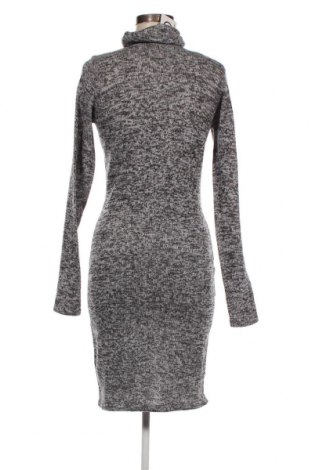 Kleid Janina, Größe M, Farbe Grau, Preis € 12,11