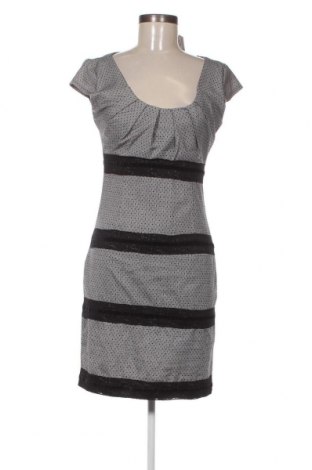 Kleid Lucy, Größe M, Farbe Grau, Preis 8,45 €
