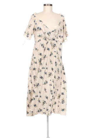 Kleid Missguided, Größe XL, Farbe Ecru, Preis 20,18 €