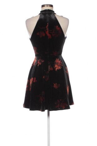 Šaty  New Look, Velikost M, Barva Černá, Cena  189,00 Kč