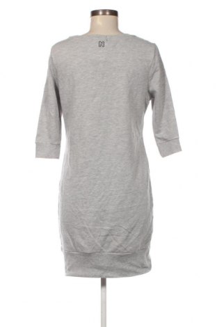 Kleid Nikkie, Größe XS, Farbe Grau, Preis 23,38 €