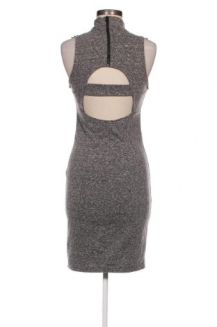 Φόρεμα Pull&Bear, Μέγεθος M, Χρώμα Γκρί, Τιμή 3,75 €