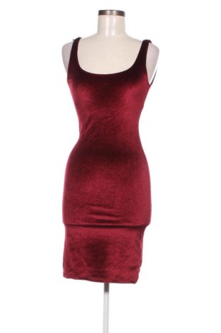 Šaty  Pull&Bear, Velikost M, Barva Červená, Cena  263,00 Kč
