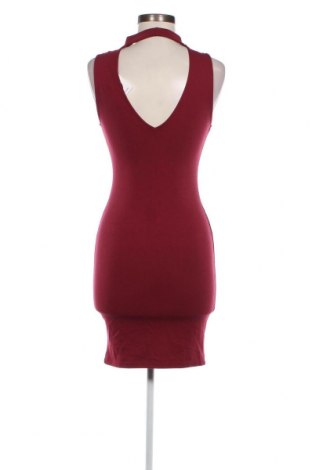 Kleid Pull&Bear, Größe M, Farbe Rot, Preis 10,23 €
