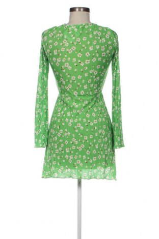 Φόρεμα Pull&Bear, Μέγεθος XS, Χρώμα Πράσινο, Τιμή 10,23 €