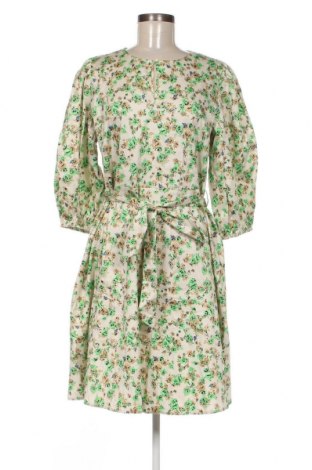 Kleid Saint Tropez, Größe M, Farbe Mehrfarbig, Preis 29,97 €