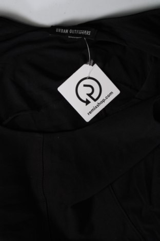 Šaty  Urban Outfitters, Veľkosť L, Farba Čierna, Cena  14,42 €
