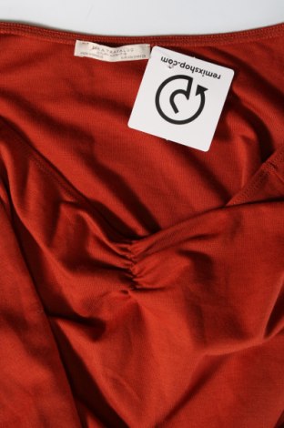 Рокля Zara Trafaluc, Размер S, Цвят Оранжев, Цена 6,56 лв.