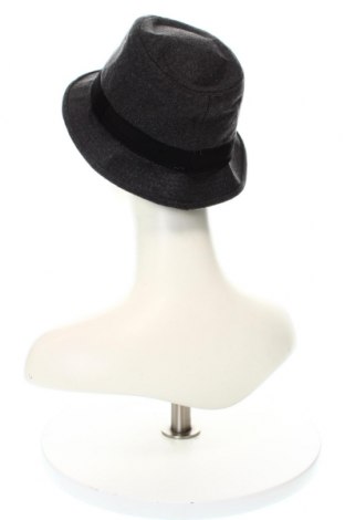 Mütze, Farbe Grau, Preis € 3,32