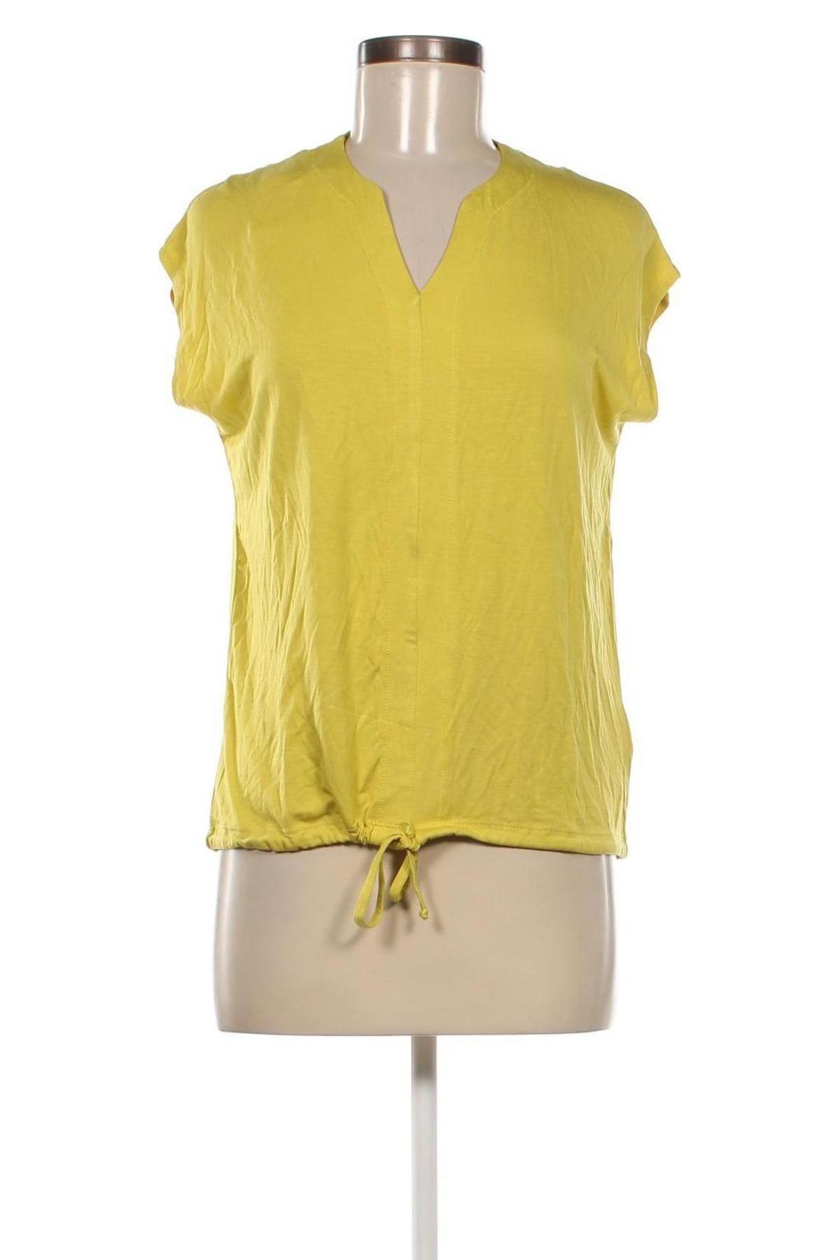 Γυναικεία μπλούζα Christian Berg, Μέγεθος XS, Χρώμα Κίτρινο, Τιμή 4,73 €